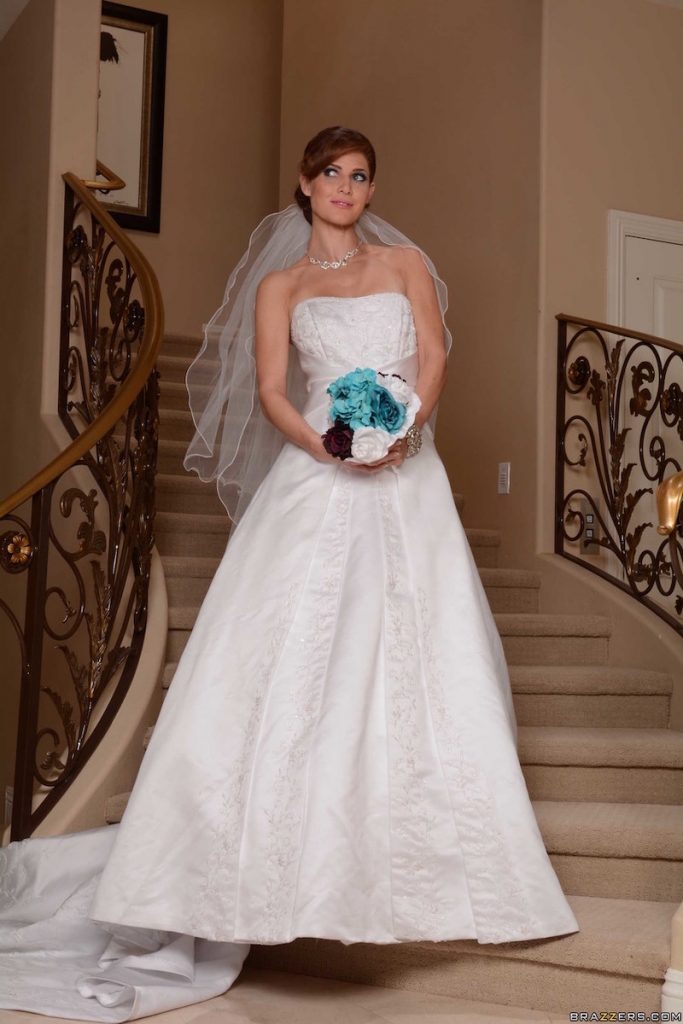 Jenni Lee wedding dress
