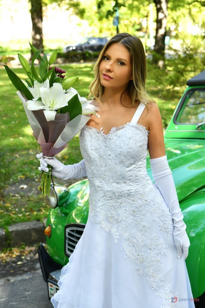 Rebecca Volpetti wedding dress