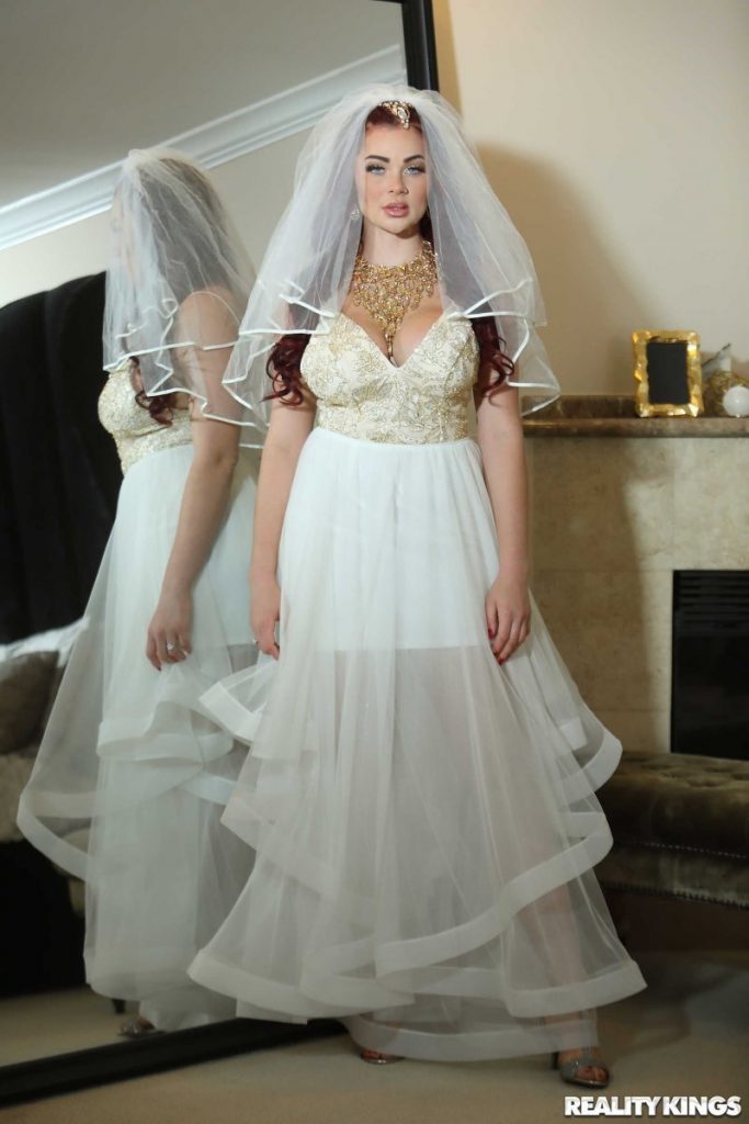 Skyla Novea wedding dress